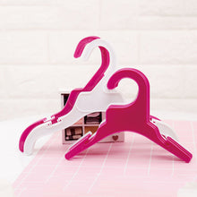 Load image into Gallery viewer, 10pcs Durable Dog Clothes Rack Hanger Pet Puppy Cat Clothes Hanger High Quality 18cm/25cm Length Size Dog Product Acessories